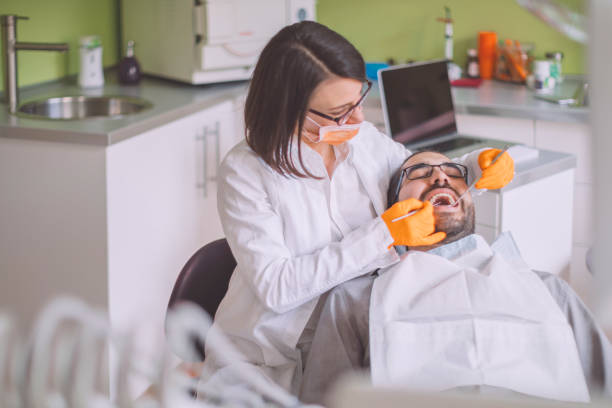 Best Weekend Emergency Dental Services in Compo, CT